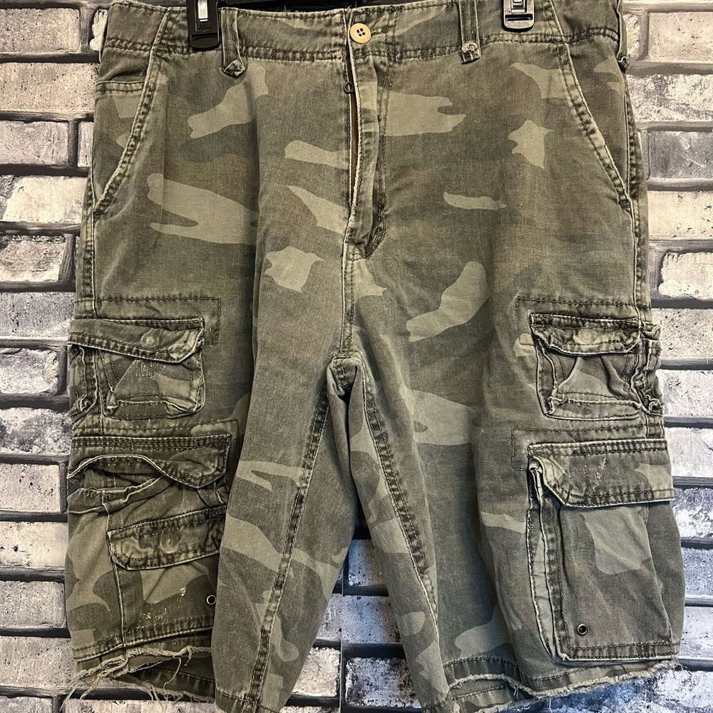 PLUGG Men's Camouflage Cargo Shorts Size 36